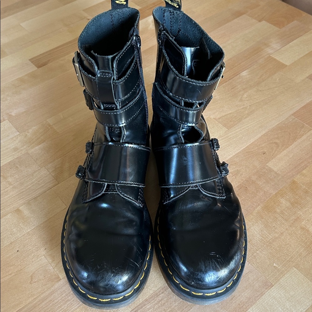 Dr. Martens Black Blake II - Picture 2 of 9